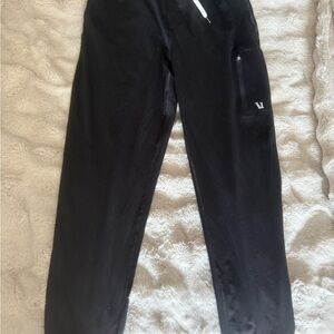 Vuori Men’s Black joggers size small
